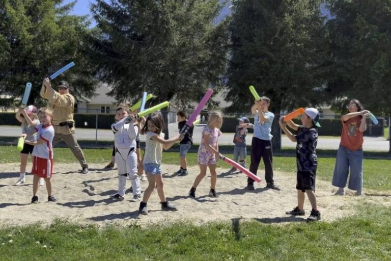 Coquihalla Elementary Students Celebrate Star Wars Day – Community Camera: Young Students In Hope Focus In On ‘May The 4th’