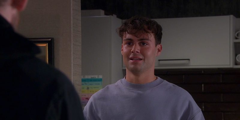 Lewis and Kev’s Turbulent Father-Son Journey on Emmerdale – Emmerdale Reveals Future Of Lewis And Kev’s Big New Story Emmerdale reveals future of Lewis and Kev's big new story - Lewis and Kev's Turbulent Father-Son Journey on Emmerdale - Emmerdale Reveals Fu...